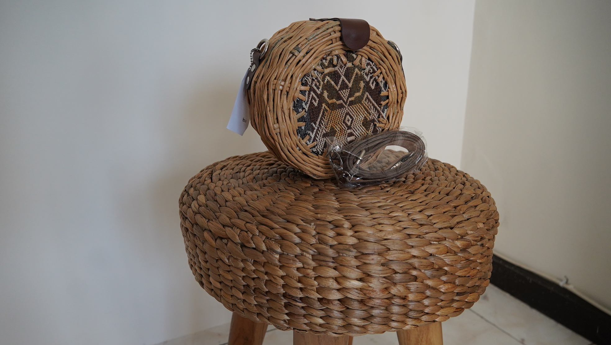 Tas luna coklat muda