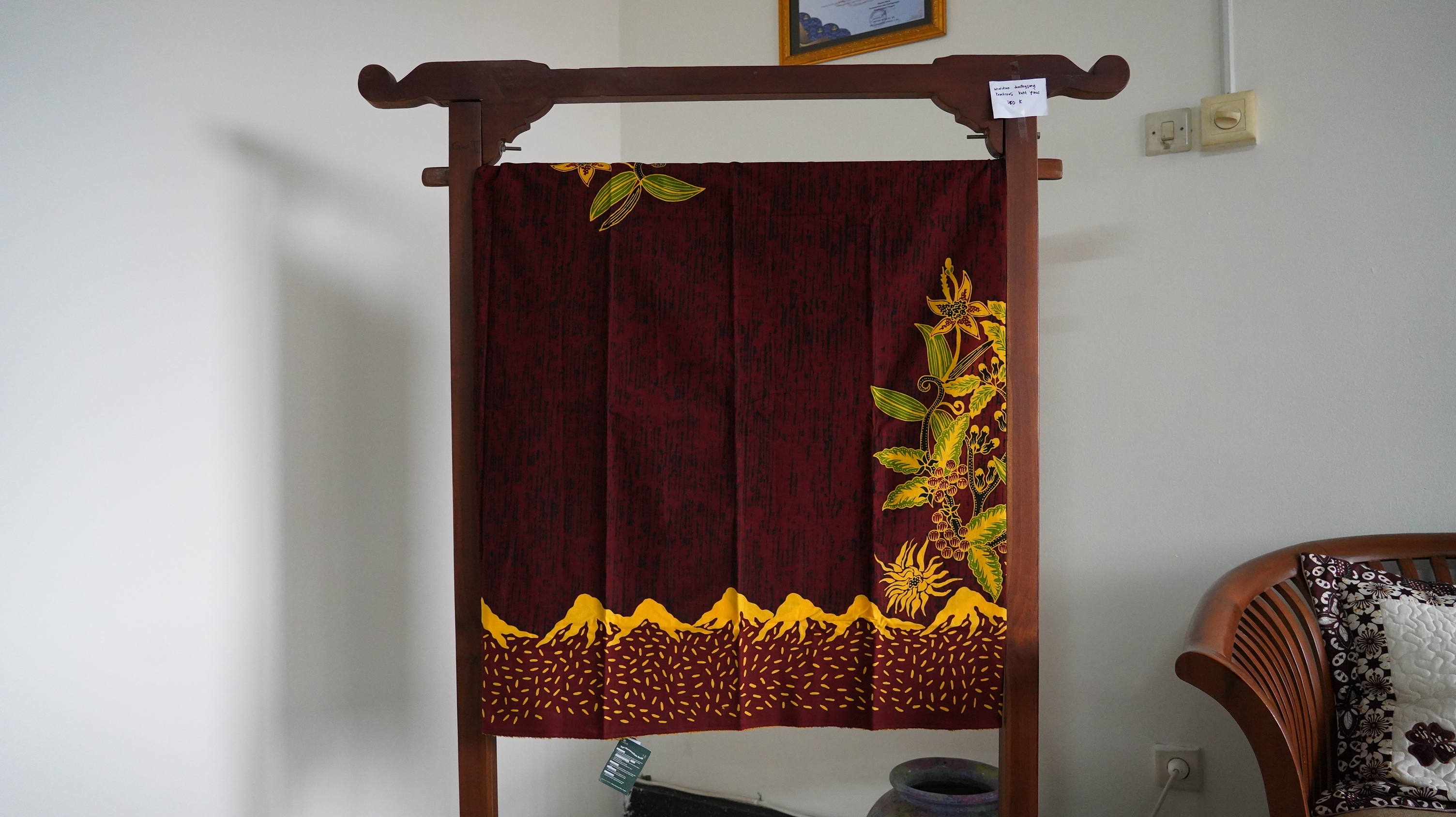 Batik Wiwitan Temanggung Kombinasi Kulit Pinus