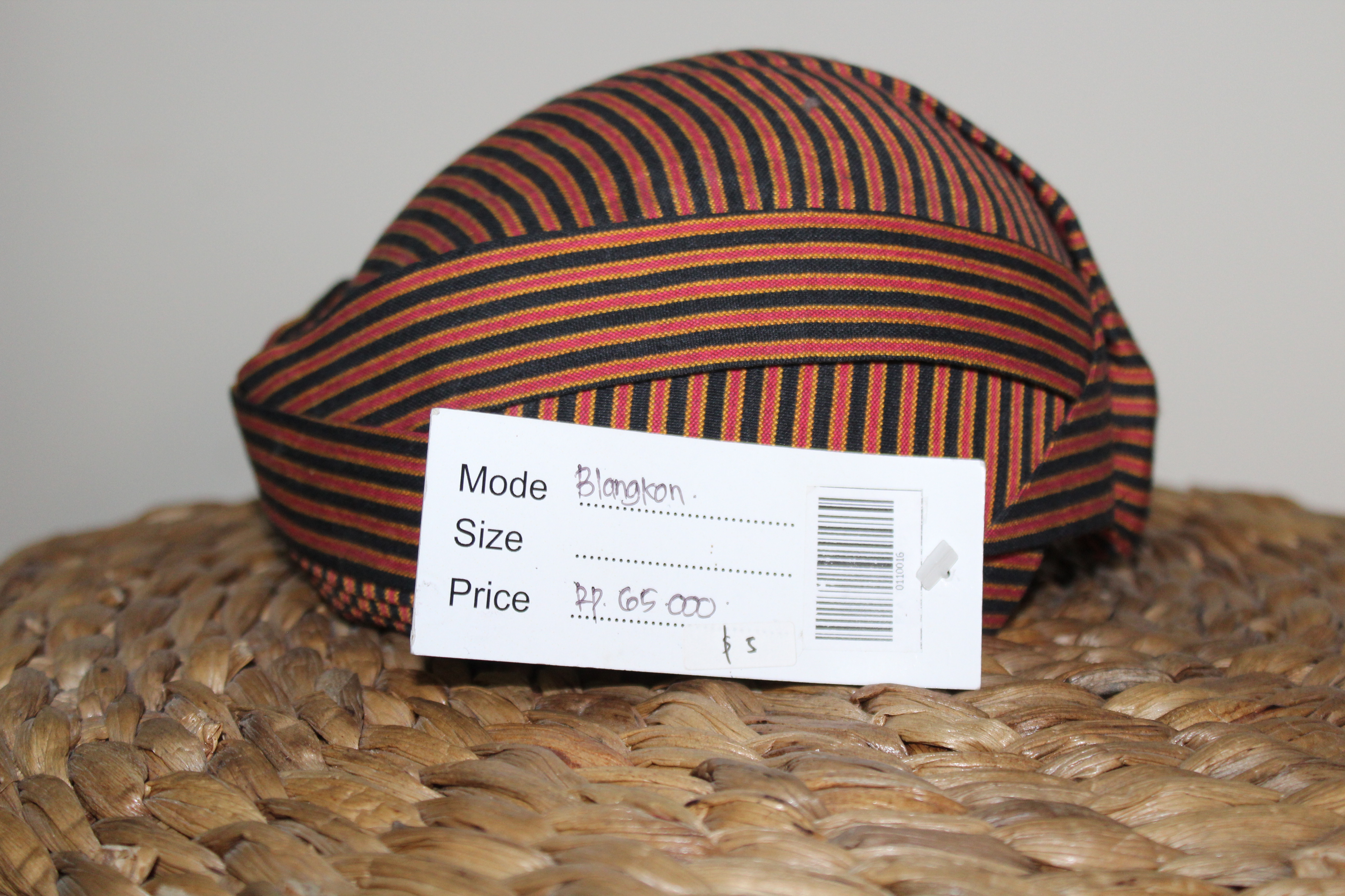 Blankon Lurik salur kecil