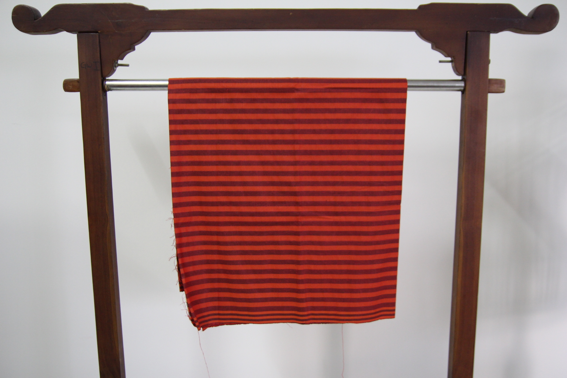 Lurik SM Potongan 2 meter merah salur