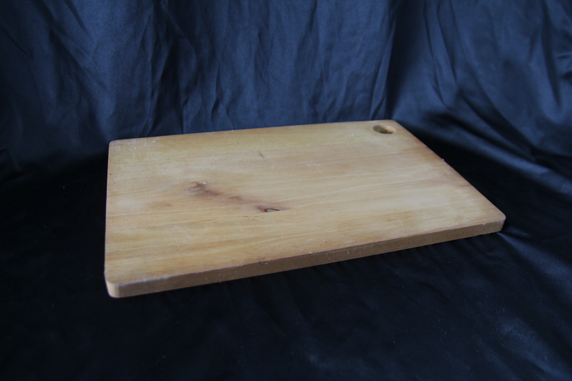 Talenan kotak lubang