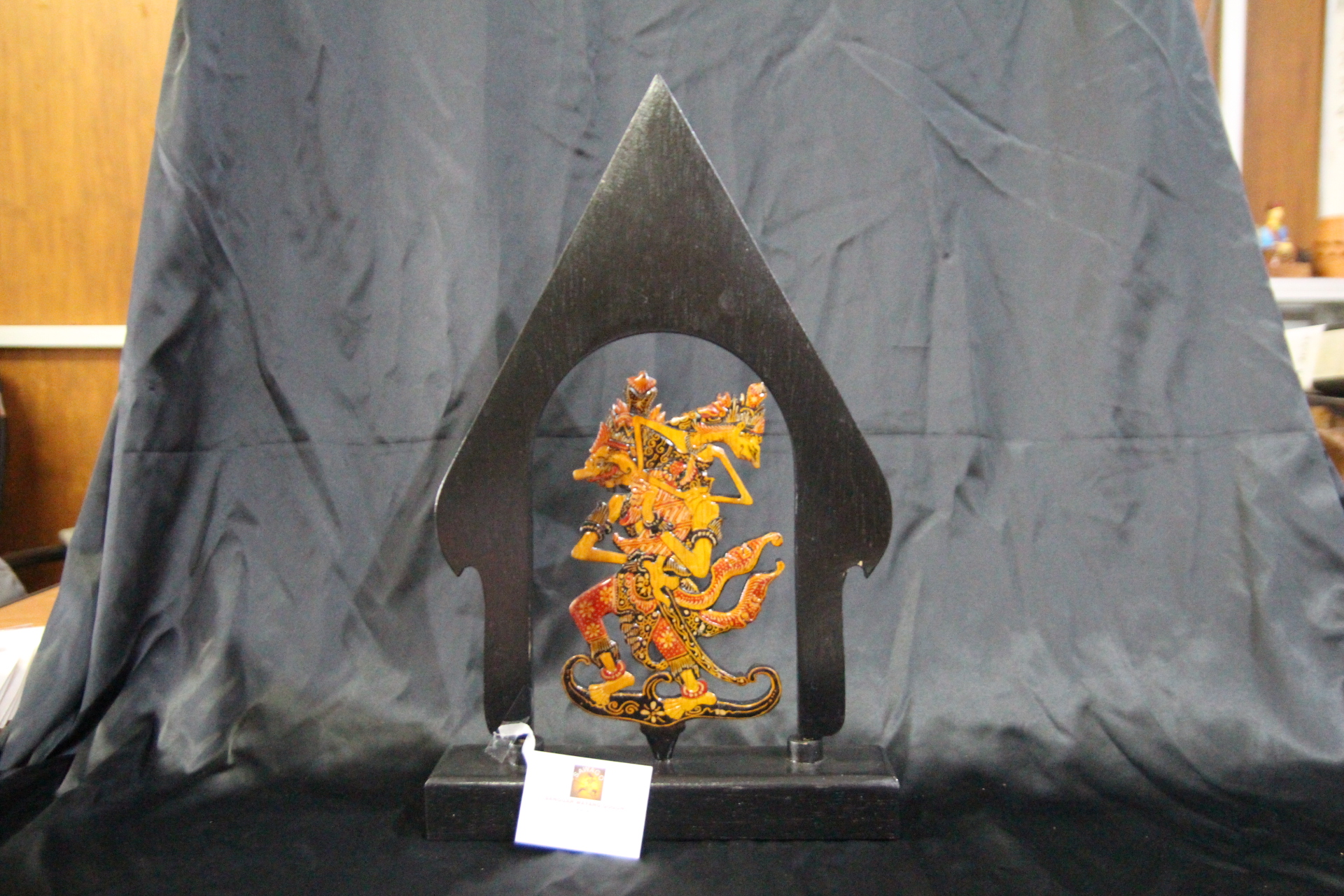 Hiasan Meja Kayu Rahwana Sinta