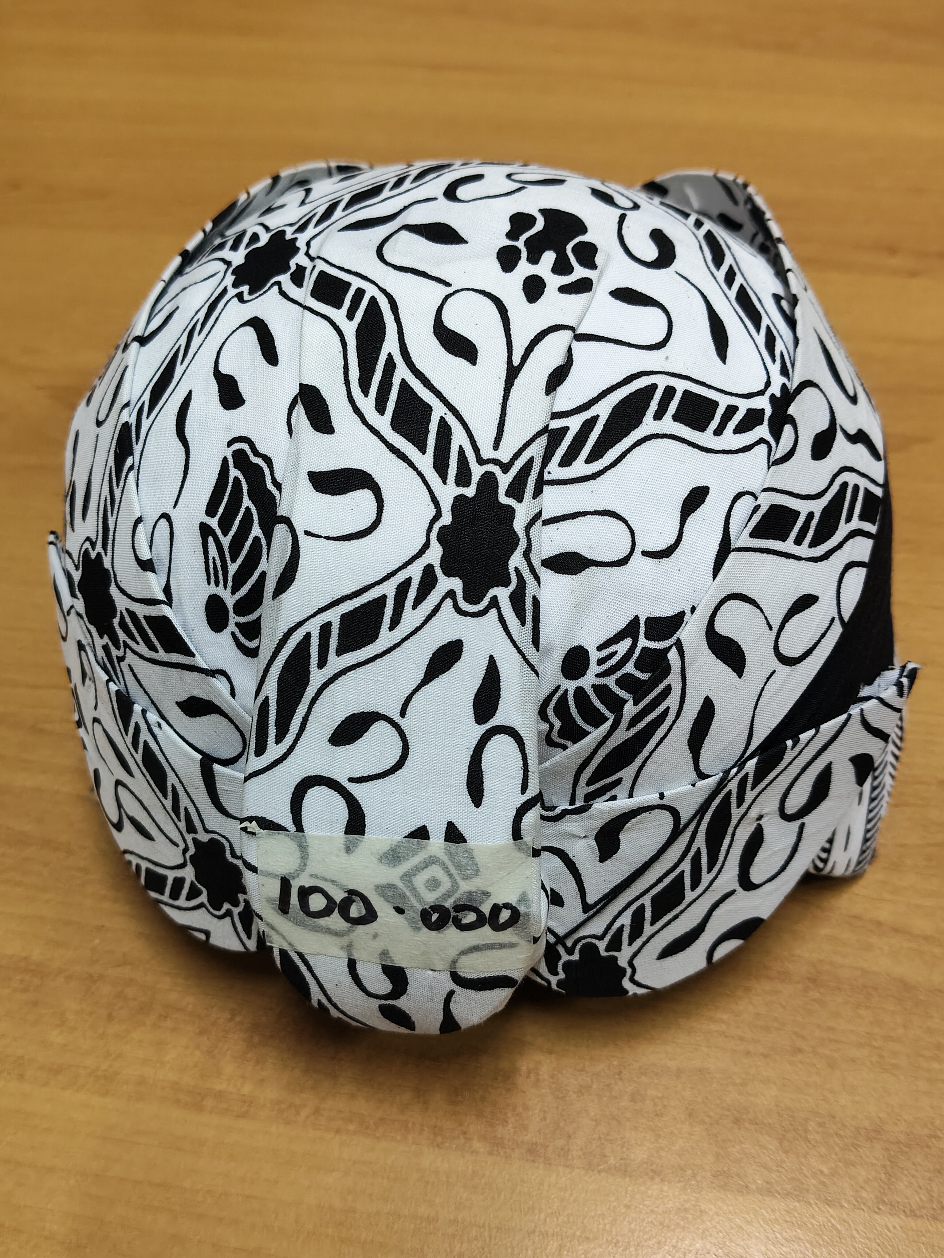 Blangkon Perbawan Mukti Putih